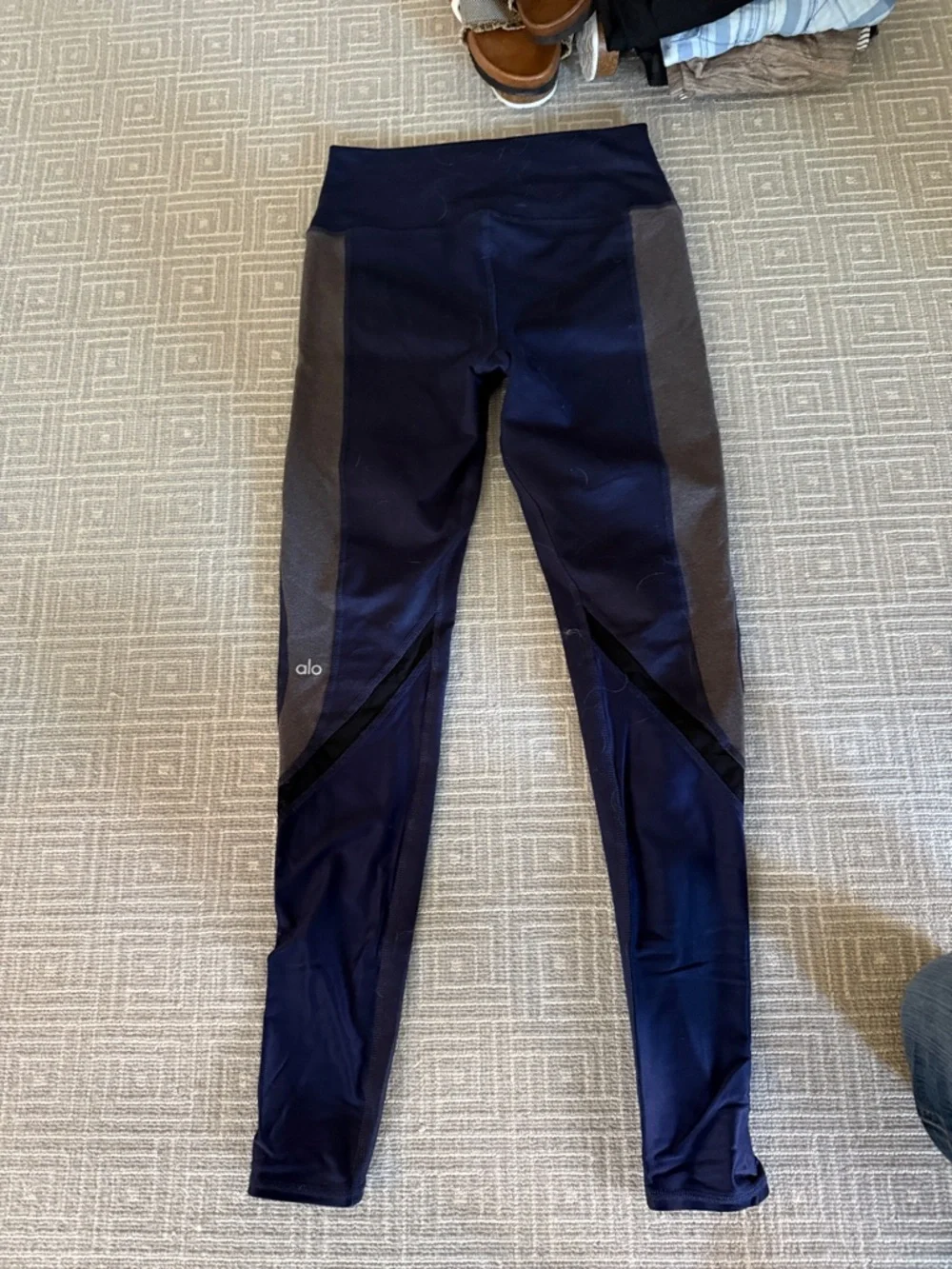 ALO Yoga Navy Blue High-Waist Mesh Panel Leggings - Picture 3 of 3